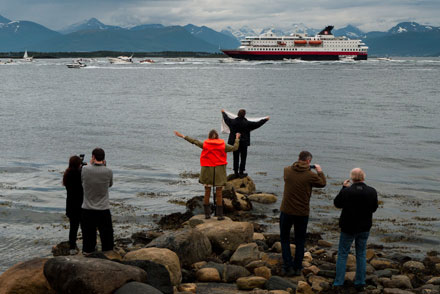 Foto: &copy; Bj&oslash;rn Ivar Haugen, "Hurtigruten p&aring; tv".