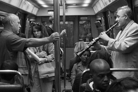 Foto: &copy; Bj&oslash;rn Ivar Haugen, "Spillemnann p&aring; undergrunnsbanen"