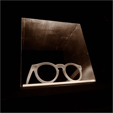 Foto: &copy; Bj&oslash;rn Ivar Haugen, "White glasses sephia"