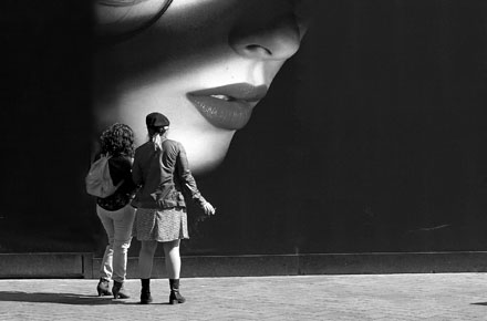 Foto: &copy; Eivind Sverre &Aring;slid, "Smoking Lady"