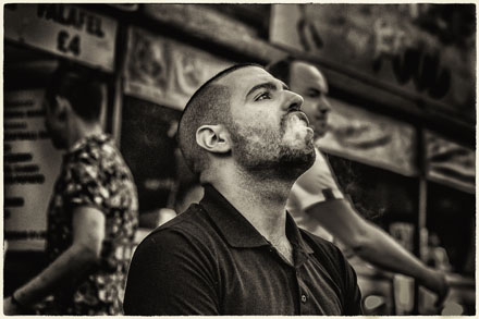 Foto: &copy; Leif Erling Aasan, "M&aring; bare ha en sigg"