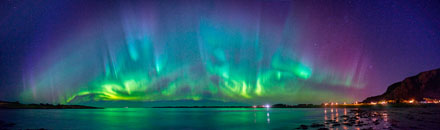 Foto: &copy; Magnar Fj&oslash;rtoft, "Nordlysbue 180 grader"