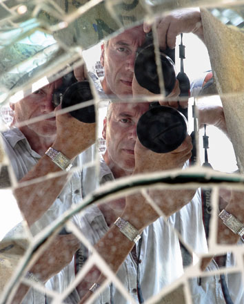 Foto: &copy; &Oslash;ystein Wiik, "Bruddstykker"