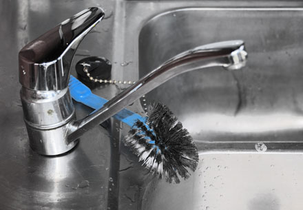 Foto: &copy; Tove Skive Hoel, "Sliten hjelper" 